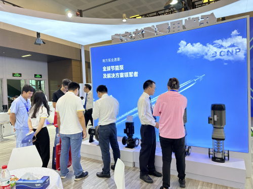 16参观1.jpg