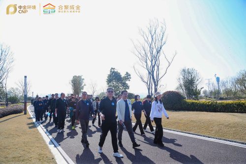 滑动1.jpg