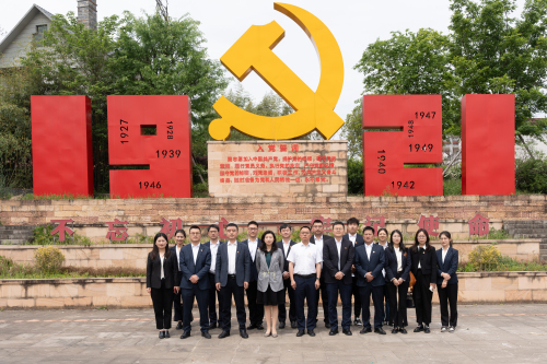 参观照(1).jpg
